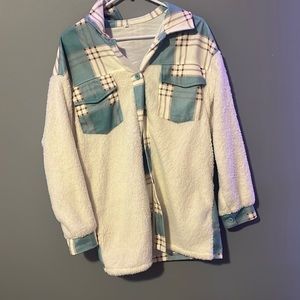 Size medium sherpa/flannel jacket